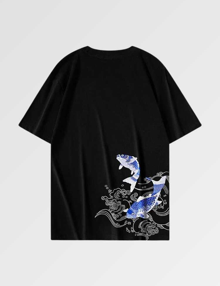 Japanese shirt in honor of the koi fish, it represents the king of pond fish