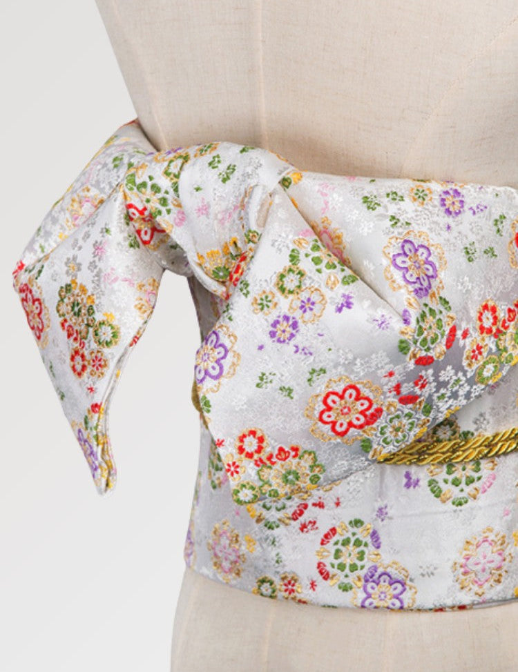 White obi belt with flowery and slightly satin pattern for your kimono