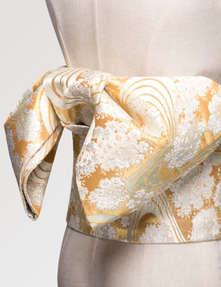 Sublime golden obi belt that goes with your Japanese kimono