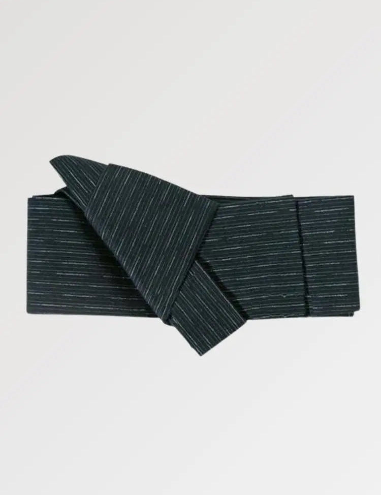 Men's obi belt with a pre-made nude and clean design