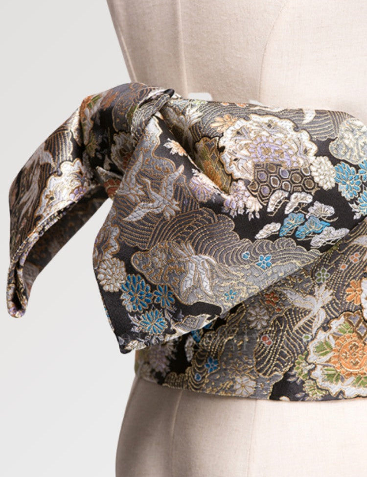 A black obi belt in satin cotton to highlight your kimono