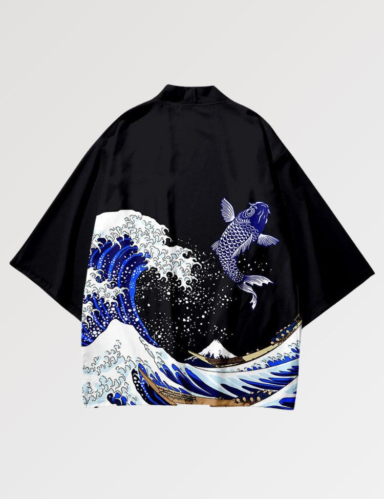 The great wave, famous work of Hokusai, off Kanagawa represented on our haori kimono with soft colors