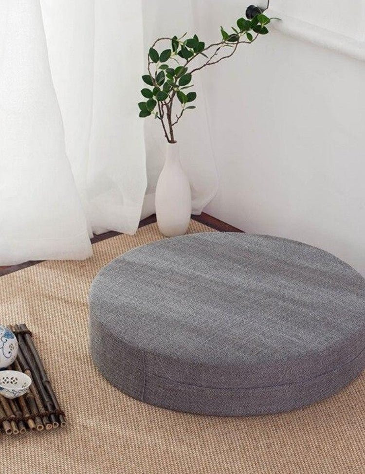 Round Japanese Cushion 'Yehuga'