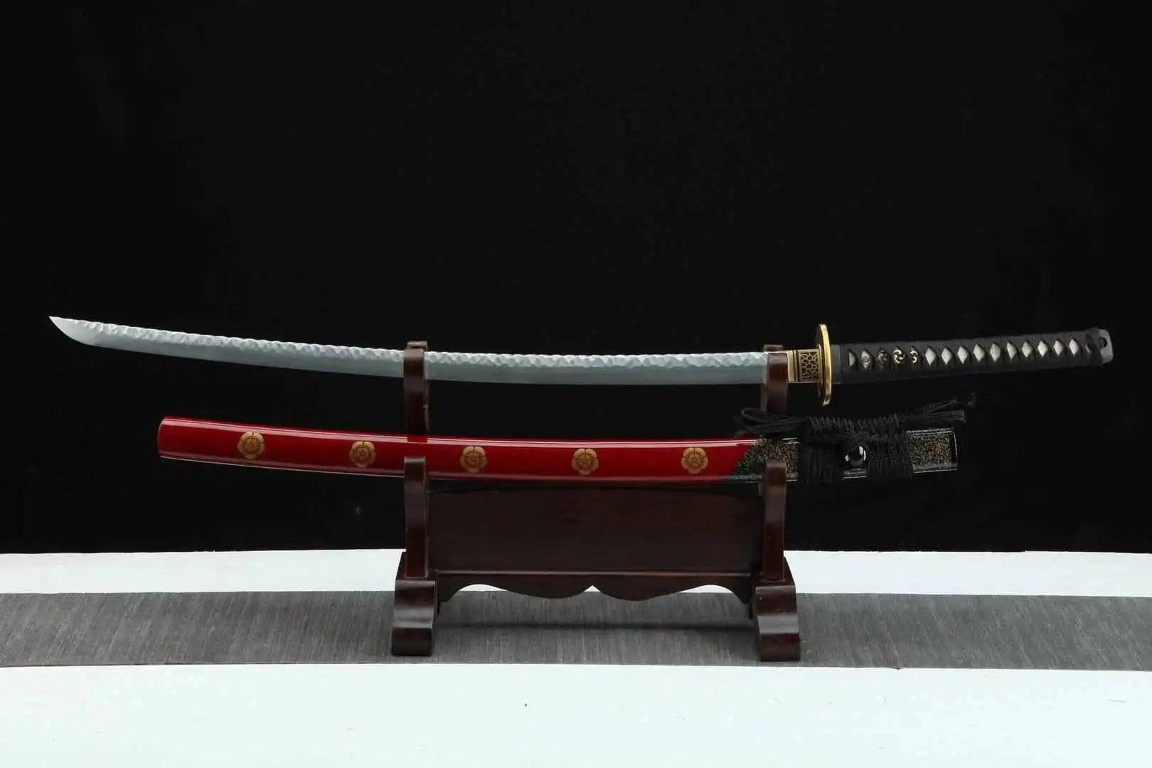 Hizakura Katana - 炎鉄刀