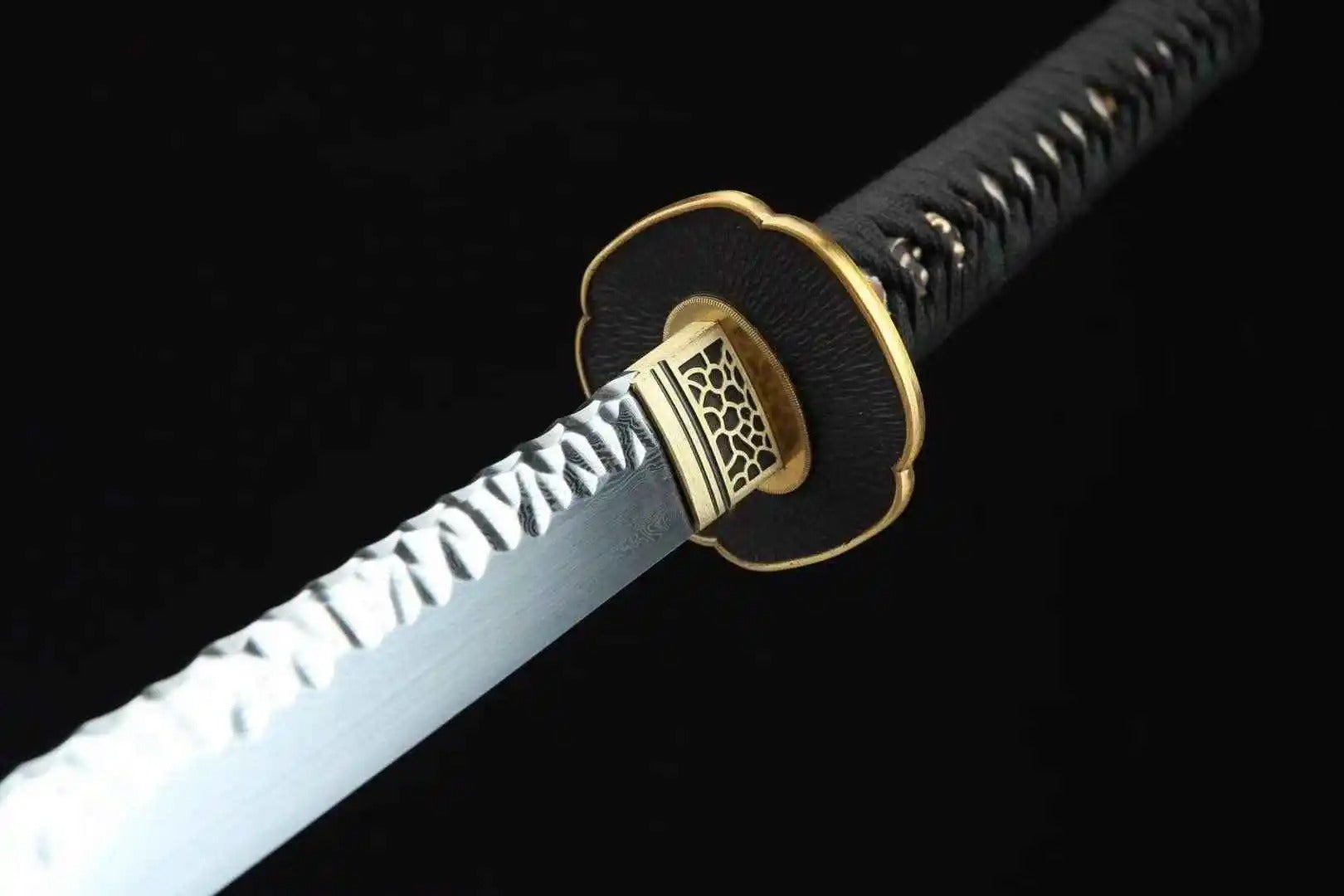 Hizakura Katana - 炎鉄刀