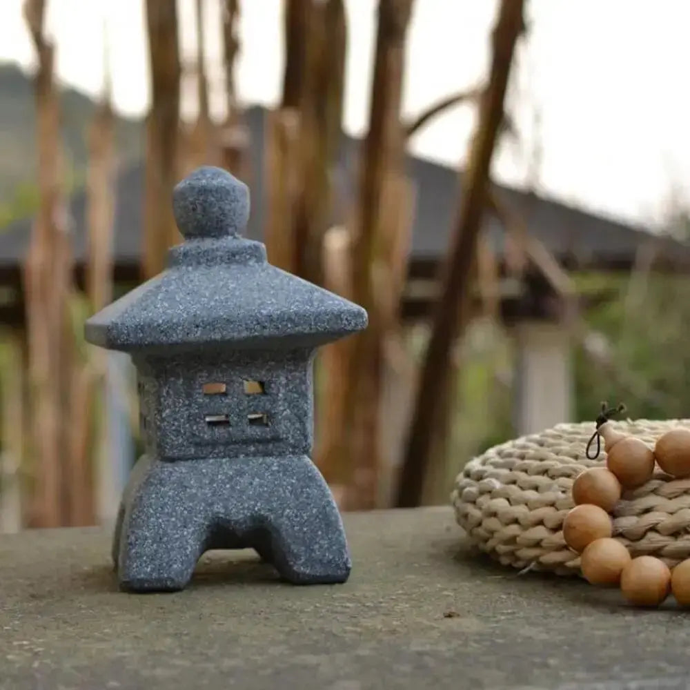 Japanese decorative garden lantern 'Kiya' Japan Clothing