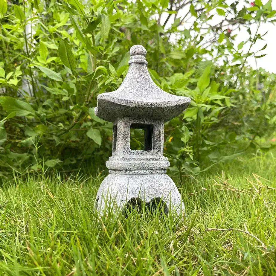 Japanese Zen garden lantern 'Kuroishi' Japanstreet
