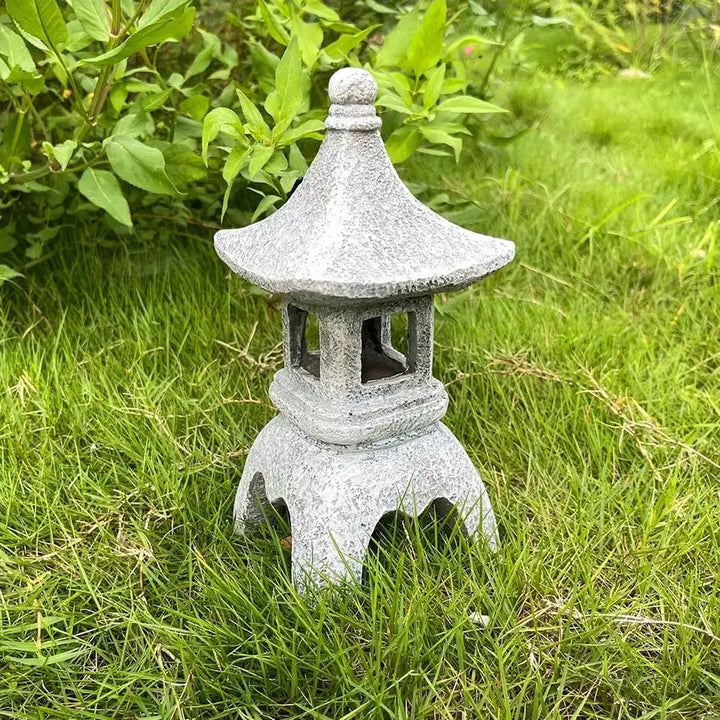Japanese Zen garden lantern 'Kuroishi' Japanstreet