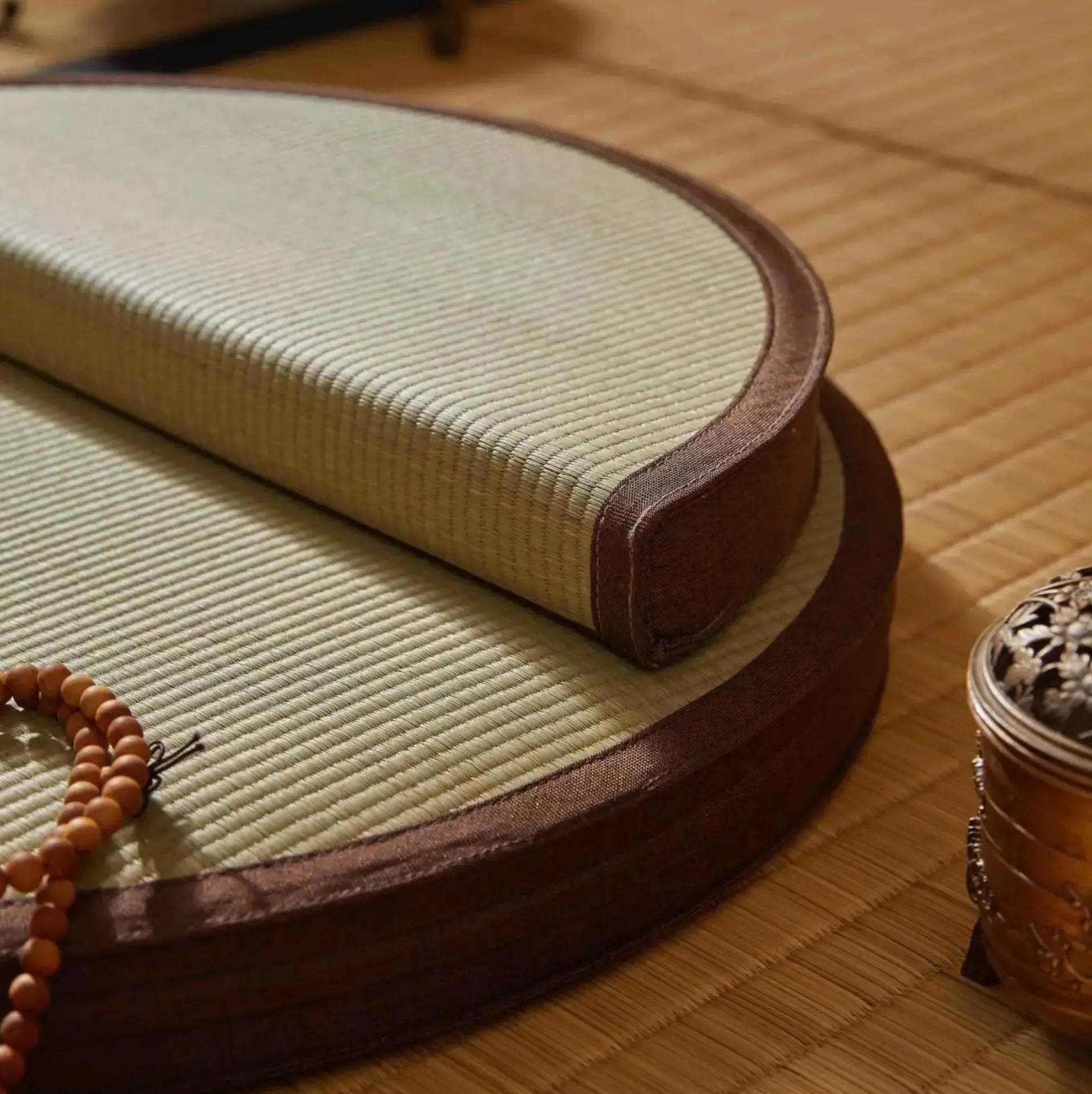 Zabuton in round tatami 'Fujida' Japan Clothing