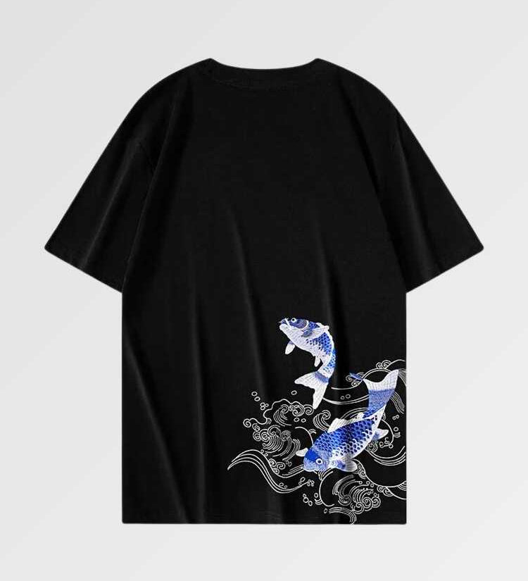 Japanese shirt in honor of the koi fish, it represents the king of pond fish