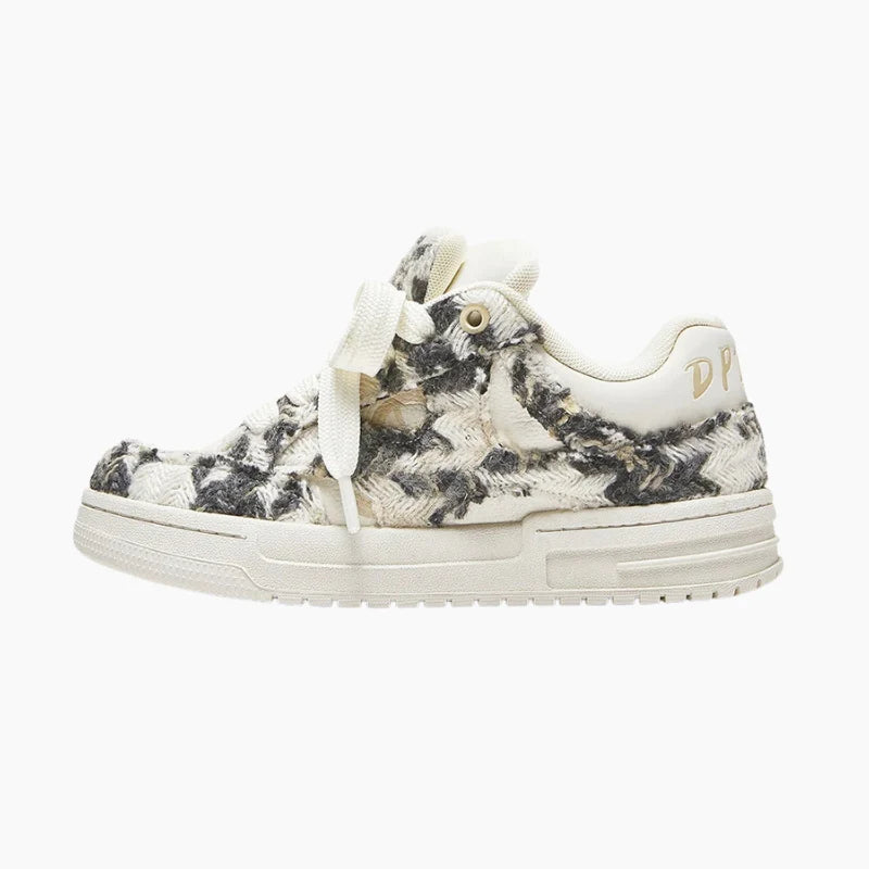 Detail view of Japanese garment - Japanese Minimalist Sneakers Yuki