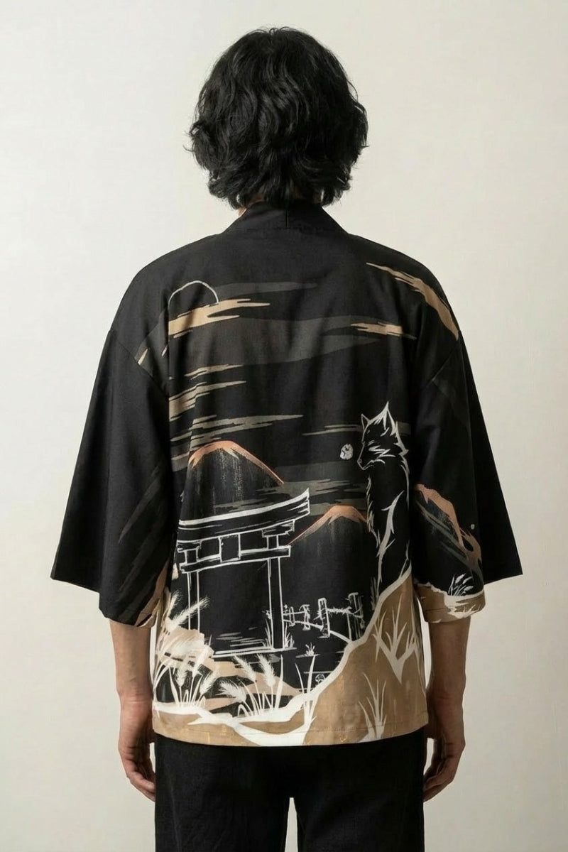 Kimono Cardigan for Men 'Hikaru' — The black kimono cardigan with a golden pavilion at the hem