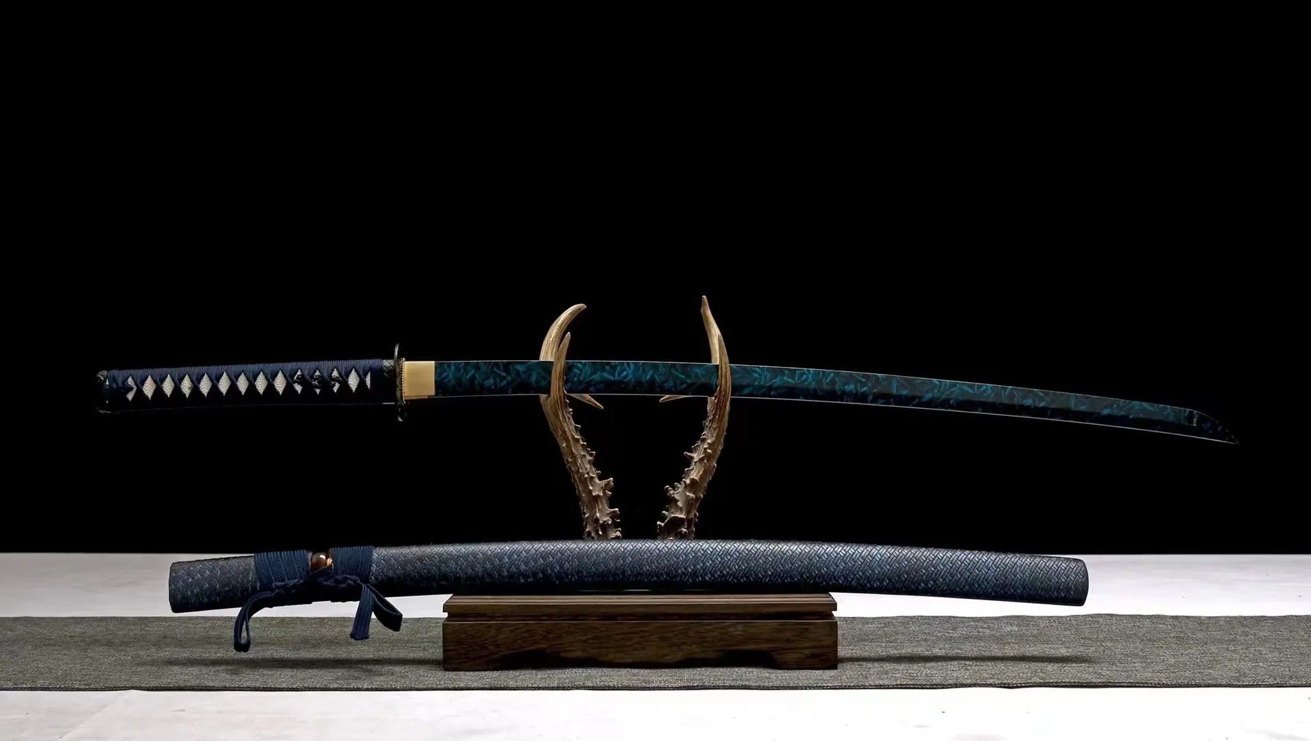 Blue Blade Katana - 蒼結晶