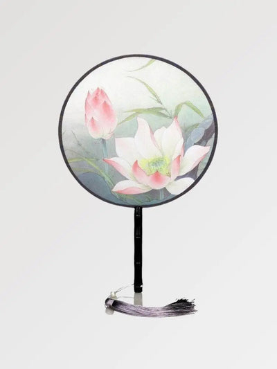 Beautiful round Japanese fan printed with a fabulous lotus flower