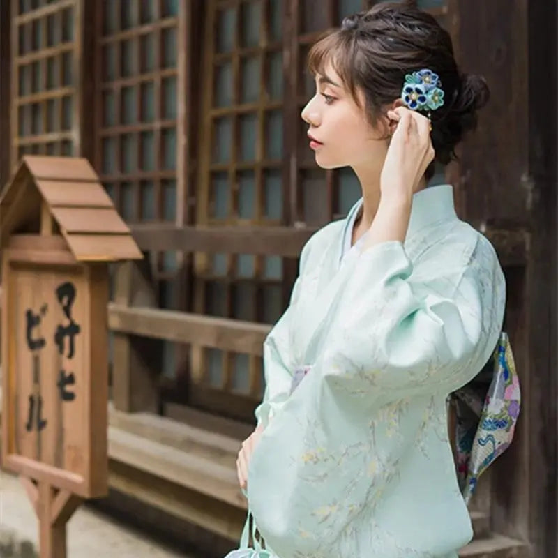 Traditional Japanese Women's Kimono 'Kyou'