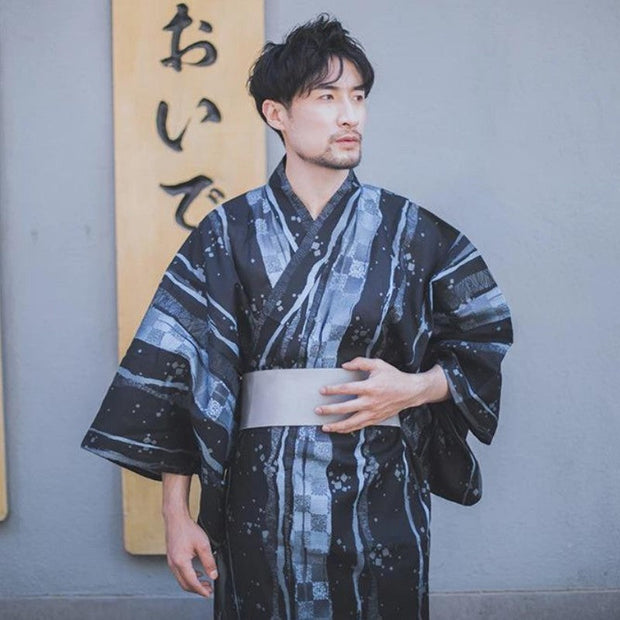 The Japanese Long Kimono for a traditional style