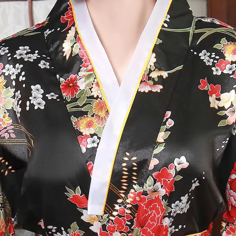 Kimono-Japonais-Long-Femme-Japanstreet-1645370659.jpg