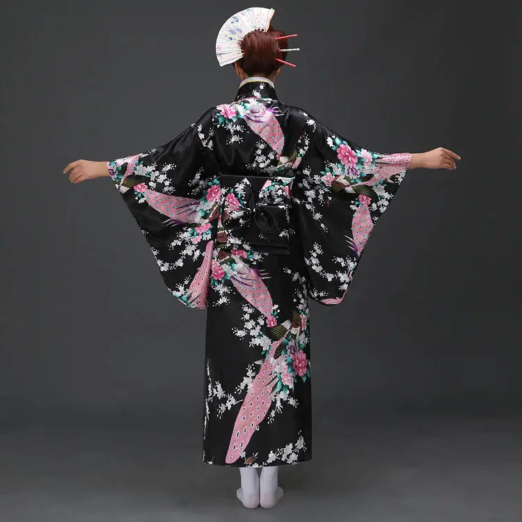 Traditional Japanese Women's Kimono 'Nori'