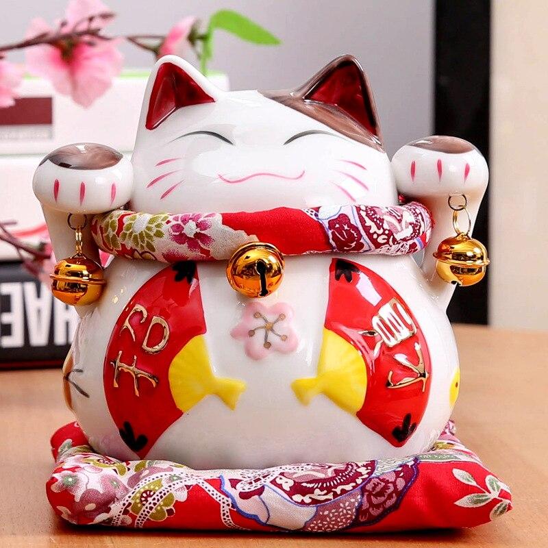 Back view of maneki neko figurine