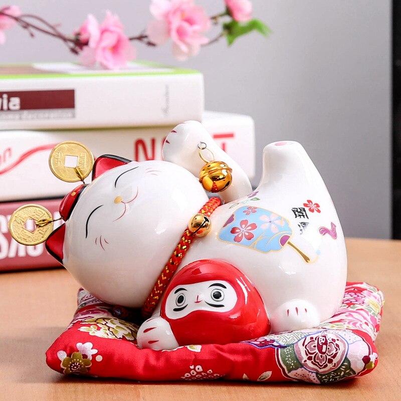 Back view of maneki neko figurine