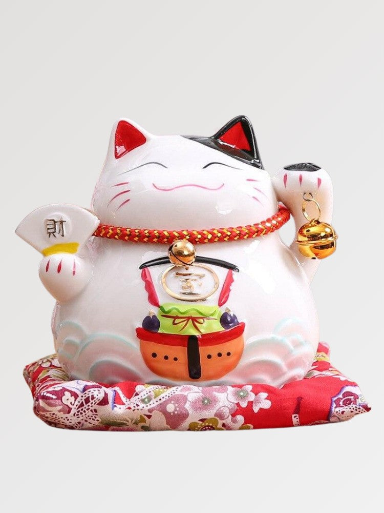 Japanese-style maneki neko figurine