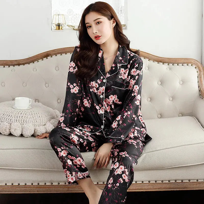 Pyjama-Japonais-Femme--En-Soie-Noir--Japanstreet-1649515409.jpg