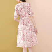 A dress with Japanese prints representing sakura flowers
