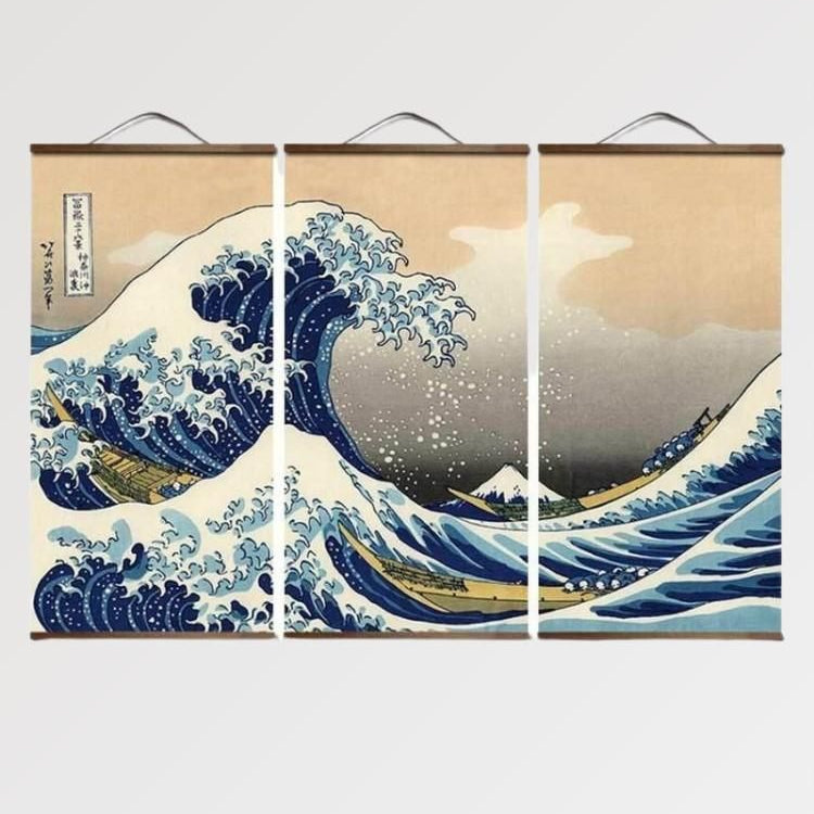 Japanese-style kanagawa wave print with wave print