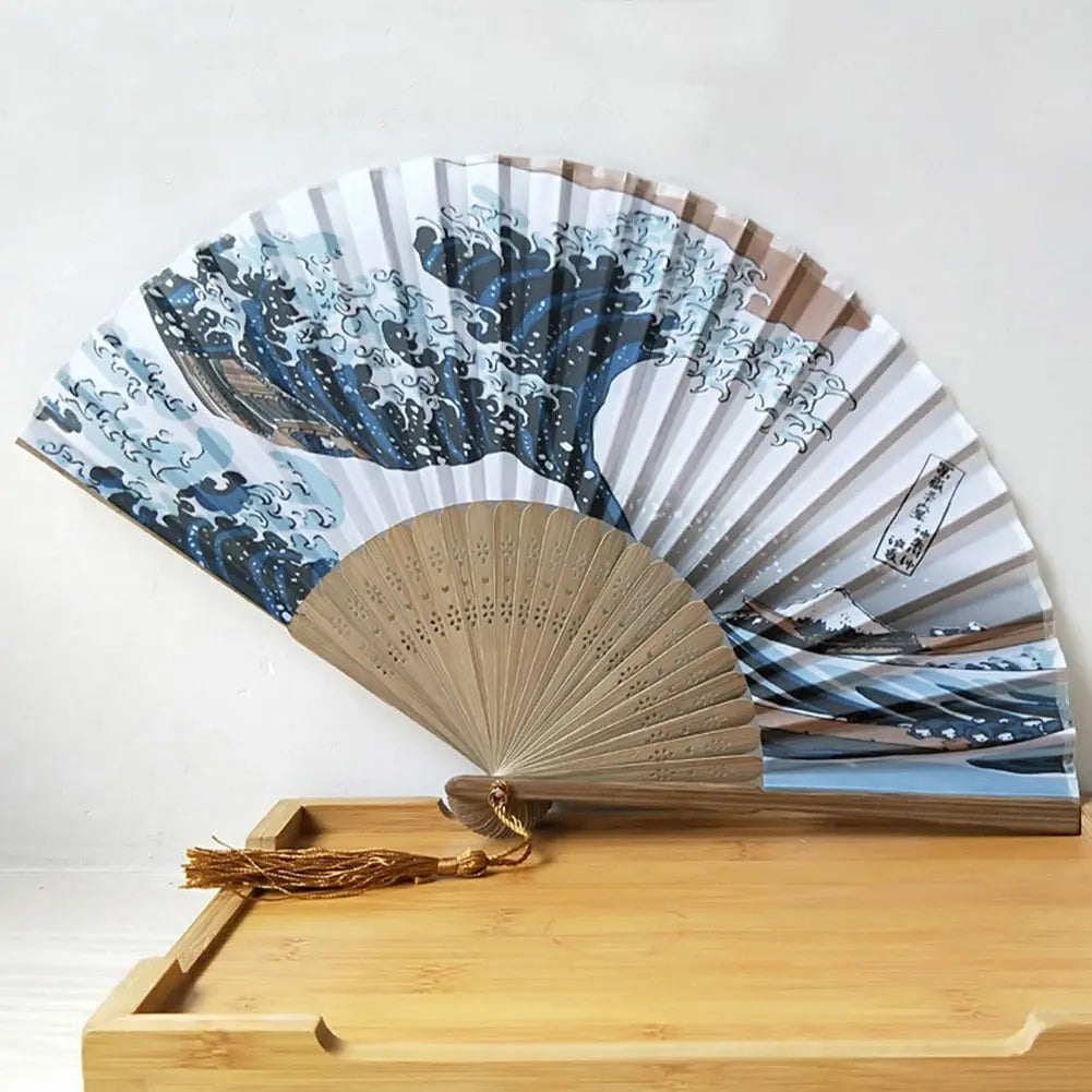 Detail view of japanese folding fan with wave print - Japanese fan Wave of Kanagawa