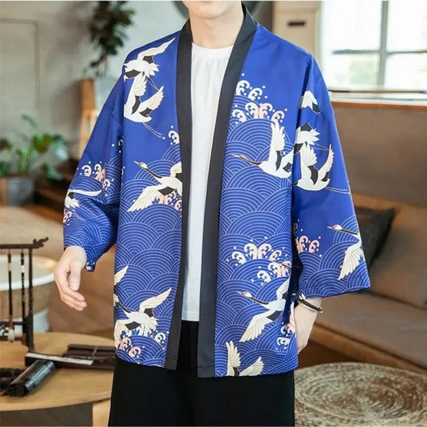 Japanese kimono jacket for men and its Seigaiha motifs