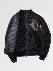 Opt for a japanese style bomber jacket, a piece referring to the famous Sukajan streetwear style