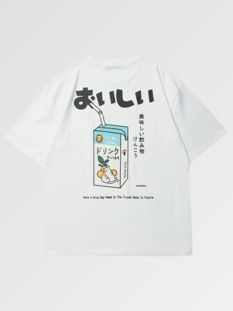A japanese summer shirt with the effigy of Japanese drinks, a model with a streetwear straight cut