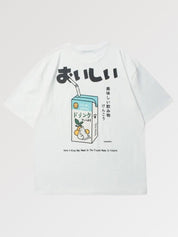 A japanese summer shirt with the effigy of Japanese drinks, a model with a streetwear straight cut